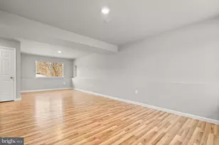 923 57th Pl, Fairmount Heights, MD 20743 - Photo 18