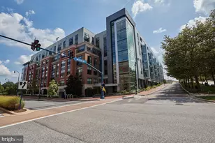 145 Riverhaven Dr, Oxon Hill, MD 20745 - Photo 2