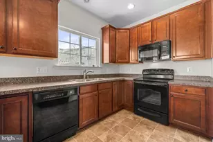 109 Gray St, Capitol Heights, MD 20743 - Photo 10