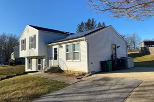 805 Avis Dr, Upper Marlboro, MD 20774 - Photo 2