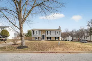 201 Royal Oak Cir, Hyattsville, MD 20785 - Photo 2