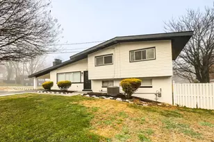 6005 Middleton Ln, Temple Hills, MD 20748 - Photo 2