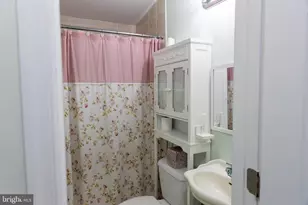 2000 Grovewood, Capitol Heights, MD 20731 - Photo 8