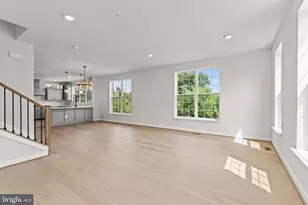 623 Trimaran Wy, Oxon Hill, MD 20745 - Photo 22