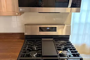 3312 Huntley Sq Dr, Temple Hills, MD 20748 - Photo 4