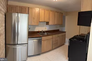 3312 Huntley Sq Dr, Temple Hills, MD 20748 - Photo 4