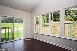 5906 Hunt Weber Dr, Clinton, MD 20735 - Photo 14