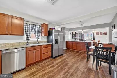 1910 Kent Village Drive, Hyattsville, MD 20785 - Photo 12