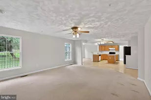 8508 Hillview Rd, Landover, MD 20785 - Photo 6