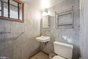 8604 Imperial Dr, Laurel, MD 20708 - Photo 40