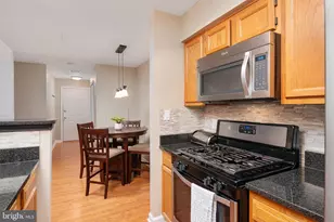 8961 Town Center Cir, Upper Marlboro, MD 20774 - Photo 10