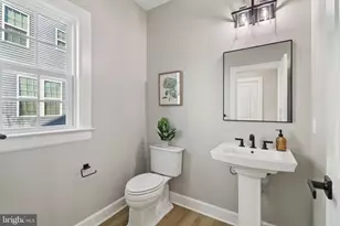 908 Midbrook Ln, Bowie, MD 20716 - Photo 14