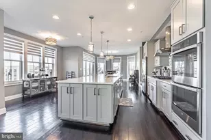 500 Riversail Ln, Oxon Hill, MD 20745 - Photo 6