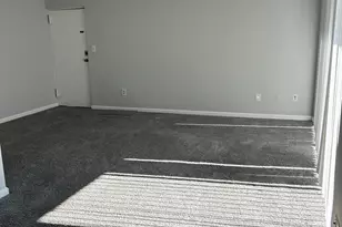 7617 Fontainebleau Dr, Hyattsville, MD 20784 - Photo 2