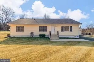 921 Palmer Rd, Fort Washington, MD 20744 - Photo 2