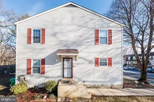 3720 Silver Park Ct, Suitland, MD 20746 - Photo 24