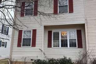 3720 Silver Park Ct, Suitland, MD 20746 - Photo 2