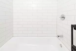 3720 Silver Park Ct, Suitland, MD 20746 - Photo 6