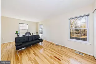 3720 Silver Park Ct, Suitland, MD 20746 - Photo 10