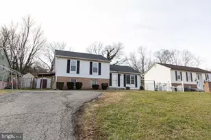 6621 Greenvale Pkwy, Riverdale, MD 20737 - Photo 2