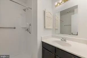 8710 Post Oak Way, Landover, MD 20785 - Photo 18