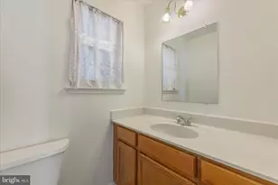 8710 Post Oak Way, Landover, MD 20785 - Photo 14