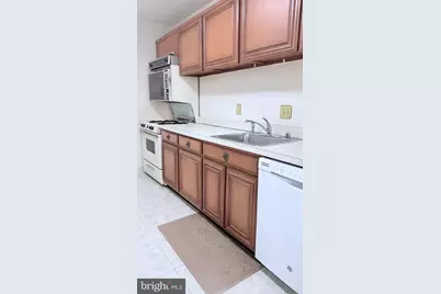 6100 Westchester Park Drive #609, College Park, MD 20740 - Photo 10