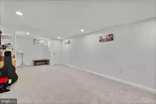 3919 Oliver St, Hyattsville, MD 20782 - Photo 18