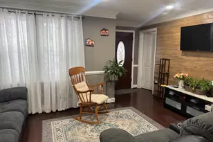 4709 68th Ave, Hyattsville, MD 20784 - Photo 2