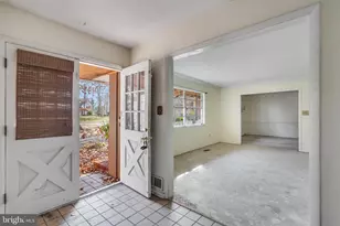 216 Emerald Hill Dr, Fort Washington, MD 20744 - Photo 2