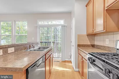 626 Tailgate Terrace, Landover, MD 20785 - Photo 8