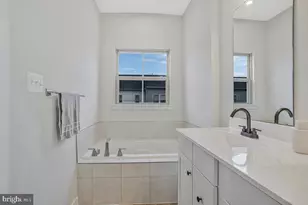 160 Lyons Crk Dr, Laurel, MD 20708 - Photo 24