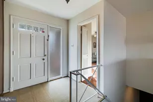 7118 Lory Ln, Lanham, MD 20706 - Photo 10