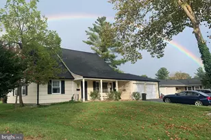 12222 Wynmore Ln, Bowie, MD 20715 - Photo 2