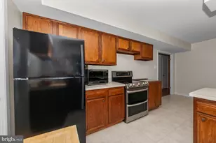 12222 Wynmore Ln, Bowie, MD 20715 - Photo 10