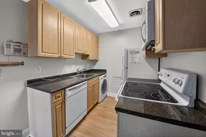 5601 Parker House Terrace #319, Hyattsville, MD 20782 - Photo 12