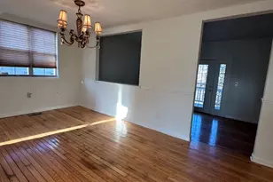 970 Central Hills Ln, Hyattsville, MD 20785 - Photo 4