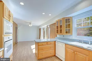 2811 Barberry Ln, Bowie, MD 20715 - Photo 24