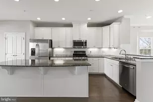 10512 Presidential Pkwy, Upper Marlboro, MD 20772 - Photo 8