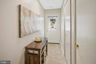 9278 Cherry Ln, Laurel, MD 20708 - Photo 10