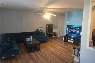 534 Wilson Bridge Dr, Oxon Hill, MD 20745 - Photo 2