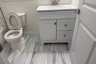 6409 63rd Pl, Riverdale, MD 20737 - Photo 10