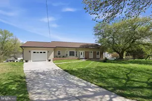 10908 Dower House Ct, Upper Marlboro, MD 20772 - Photo 2