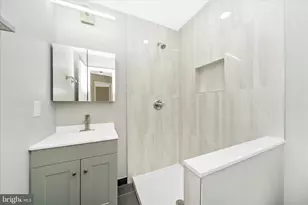 913 Highview Dr, Capitol Heights, MD 20743 - Photo 34