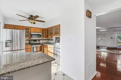 2402 W Rosecroft Village Circle, Oxon Hill, MD 20745 - Photo 6