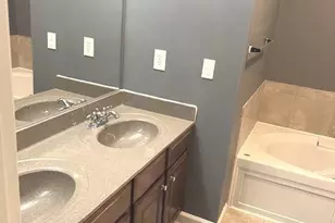 923 Pine Forest Ln, Upper Marlboro, MD 20774 - Photo 12