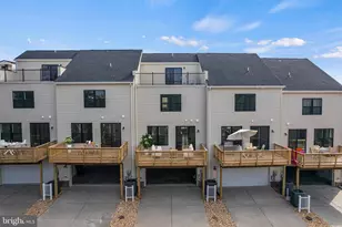 10913 Reunion Ln, Upper Marlboro, MD 20774 - Photo 32