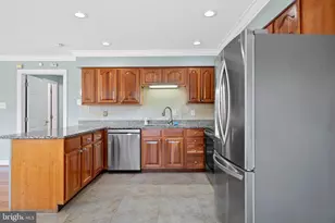 12304 Harbour Cir, Fort Washington, MD 20744 - Photo 16