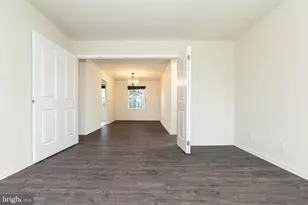 5964 Westchester Park Dr, College Park, MD 20740 - Photo 14