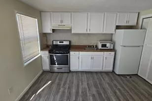 1835 Village Green Dr, Hyattsville, MD 20785 - Photo 4